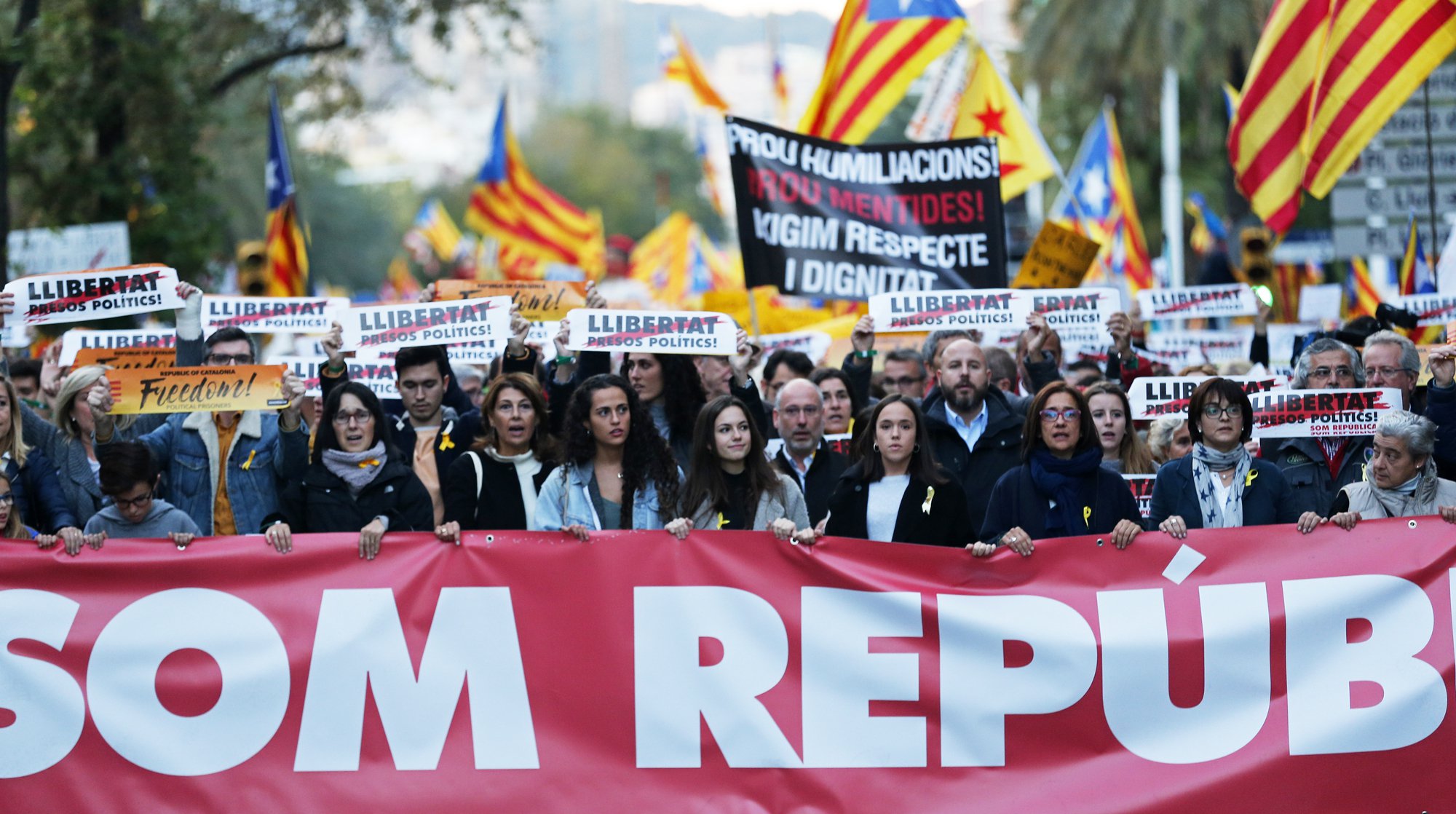 Выборы в Каталонии: Пучдемона внесли в избирательный список