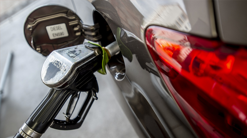 Стоимость топлива может вырасти из-за ряда факторов на мировом рынке считает саудовский чиновник