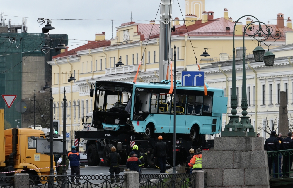 Шахбан Джабраилов рассказал, как спасал людей из затонувшего автобуса в Петербурге