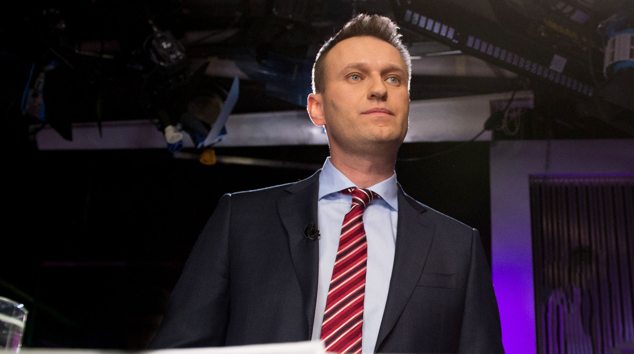 Алексей Навальный, который отбывает 30 суток ареста, не сможет выполнить требования миллиардера Алишера Усманова undefined