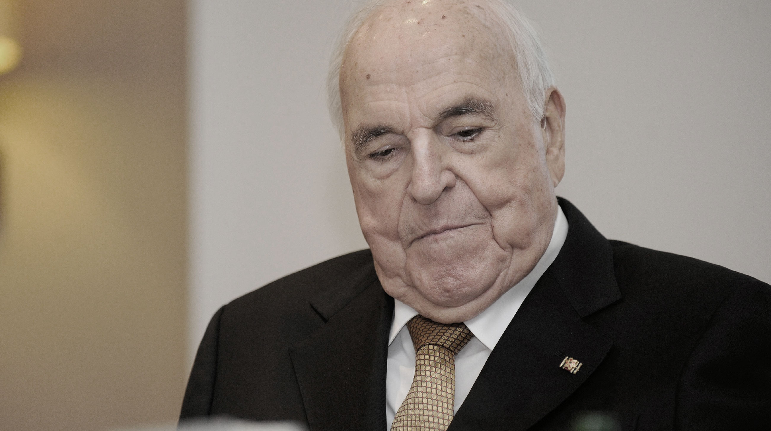 Немецкий политик ушел из жизни в возрасте 87 лет undefined