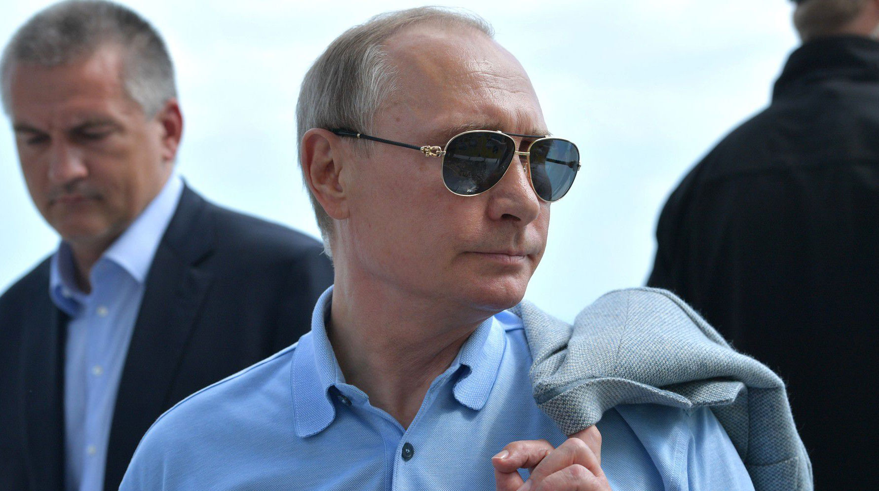 Визит Путина вызвал бурю эмоций у жителей белгородского микрорайона undefined