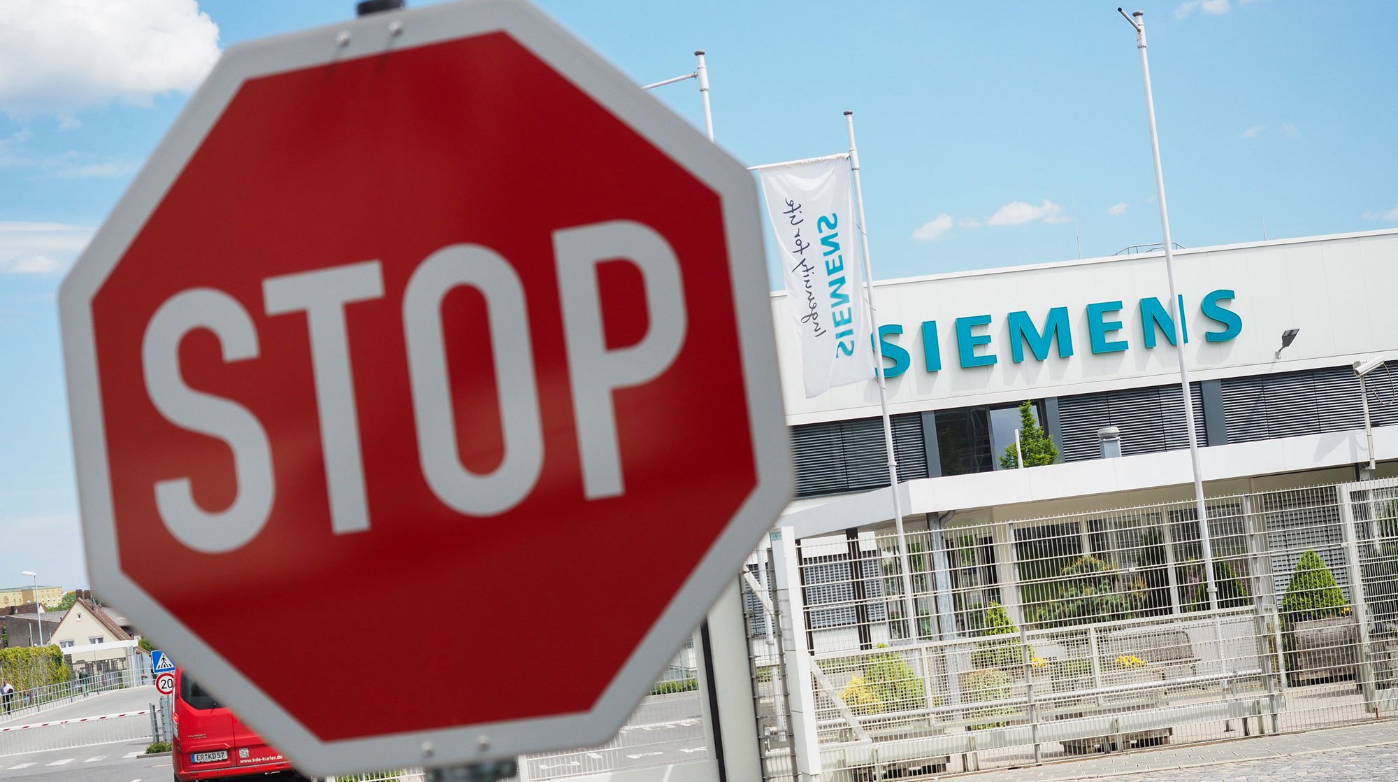 Dailystorm - Siemens прекращает работу с госпредприятиями России