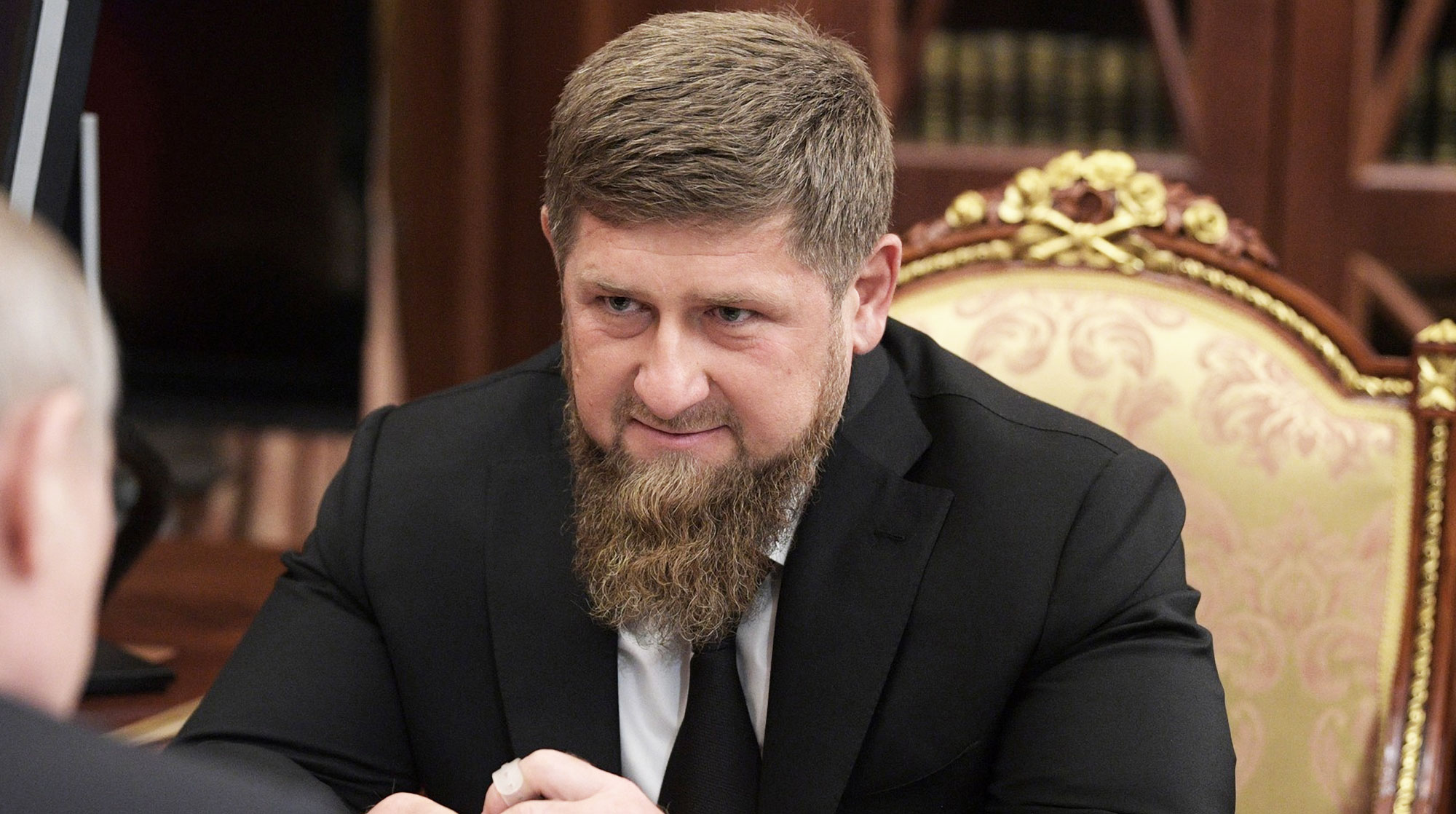Подчиненные главы Чечни помогли отцу Лизы Ухановой undefined