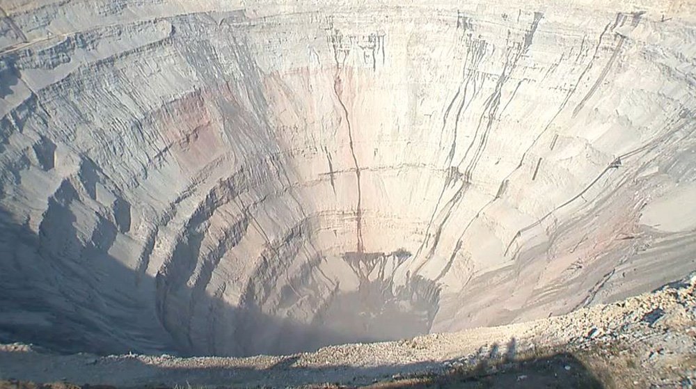 Dailystorm - 33 метра за сутки: спасатели продолжают разбор завалов в шахте «АЛРОСА»