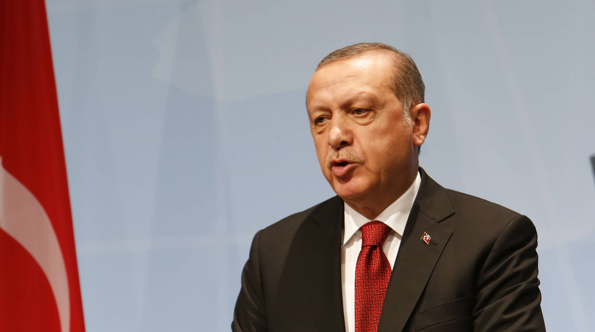 Президент Турции призвал соотечественников в Германии не голосовать за ряд неугодных ему партий undefined