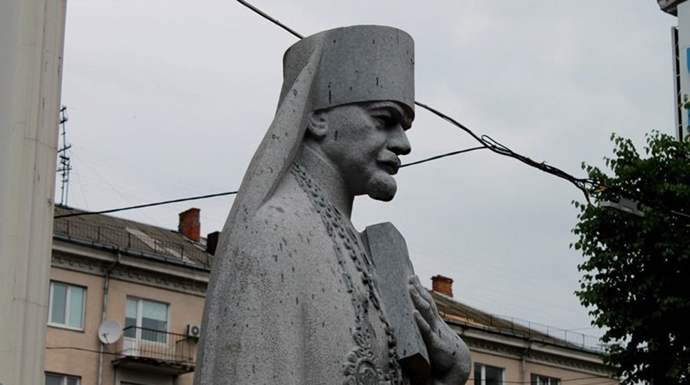 Dailystorm - На Украине донесли о памятнике Ленину, «замаскированном» под митрополита