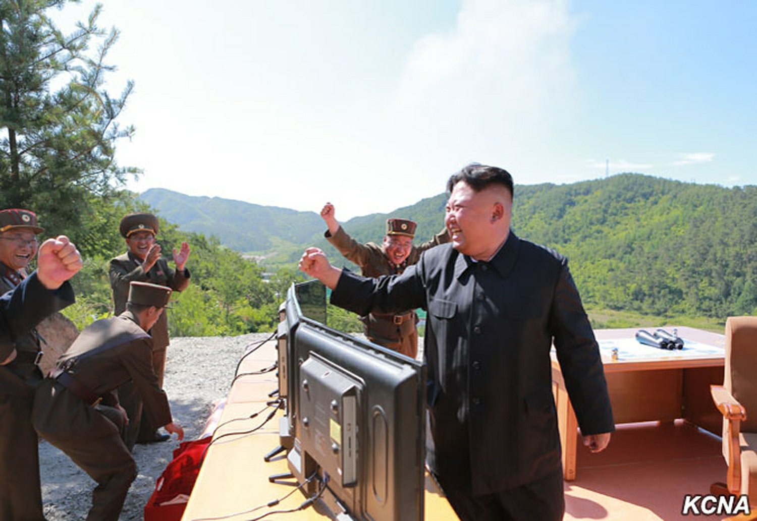 Dailystorm - Экс-агенты КГБ защитят Ким Чен Ына от США