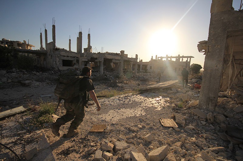 Сирийские военные проводят наступление на Дейр-эз-Зор undefined