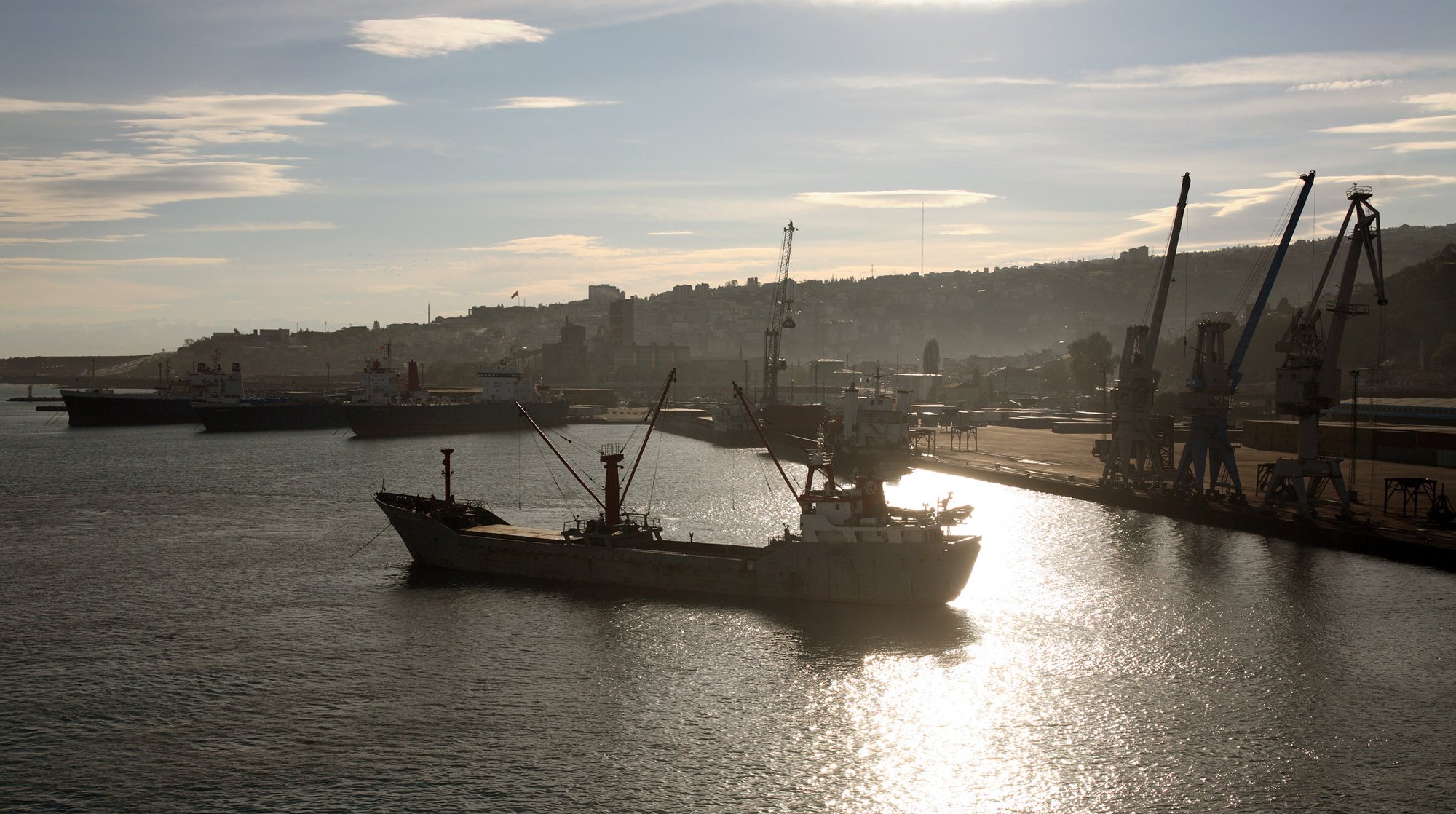 Dailystorm - Турция запретила принимать корабли из портов Крыма