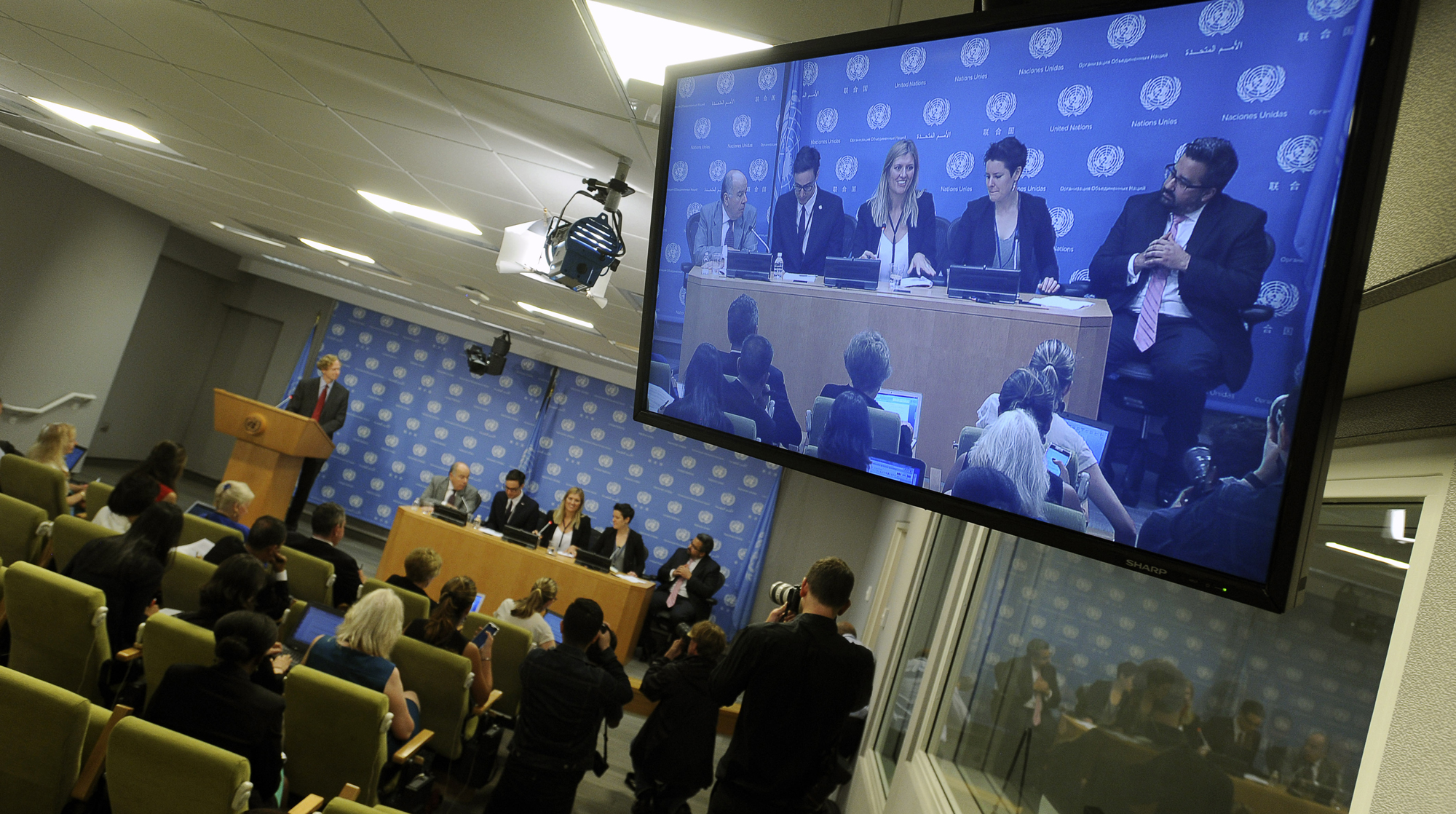 Европейским парламентариям не хватает денег на работу ассамблеи Фото: © GLOBAL LOOK press/Dennis Van Tine