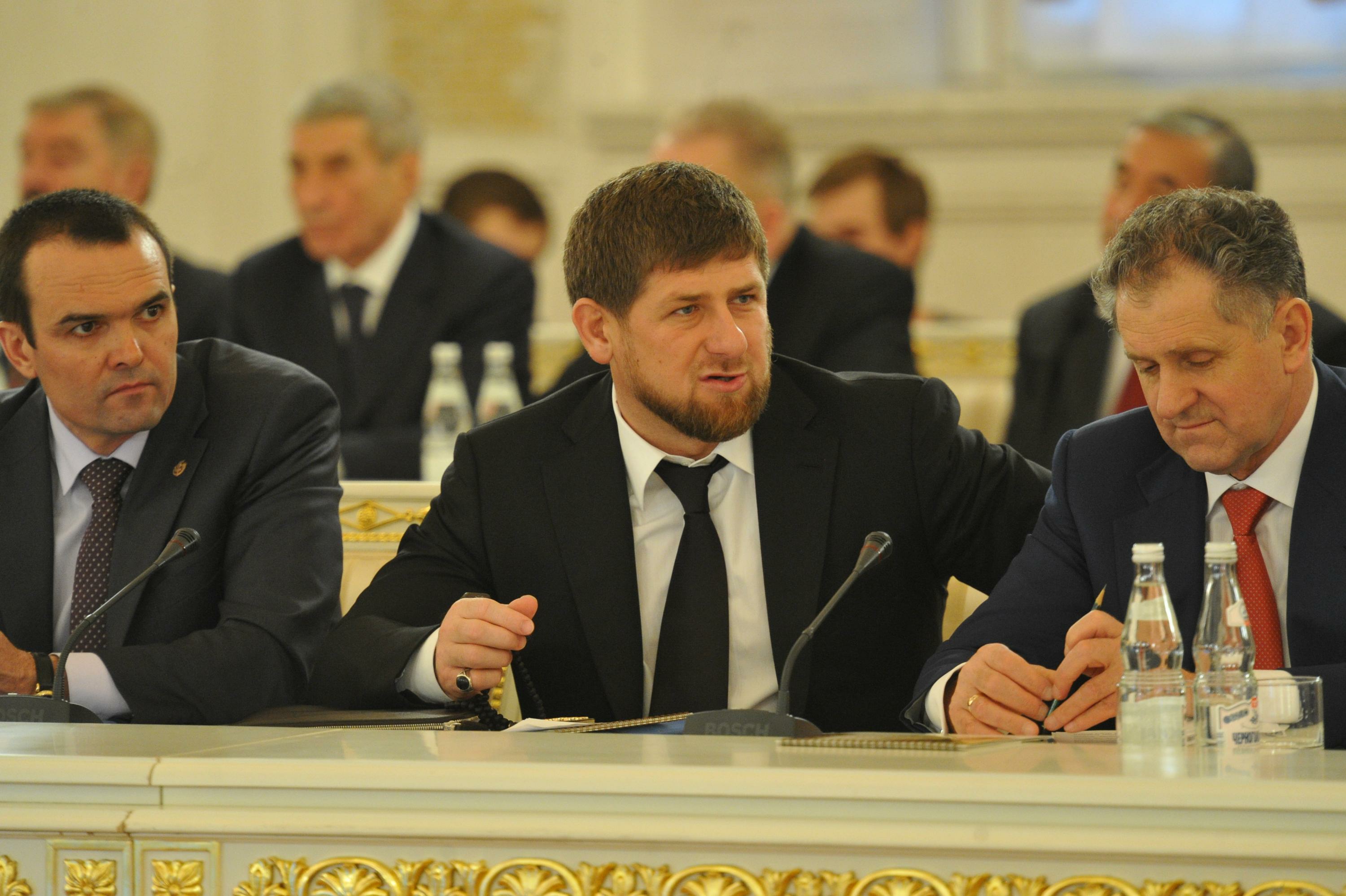 Глава Чечни указал лидеру КПРФ, что он игнорирует мнение большинства россиян по вопросу о захоронении тела Ленина undefined