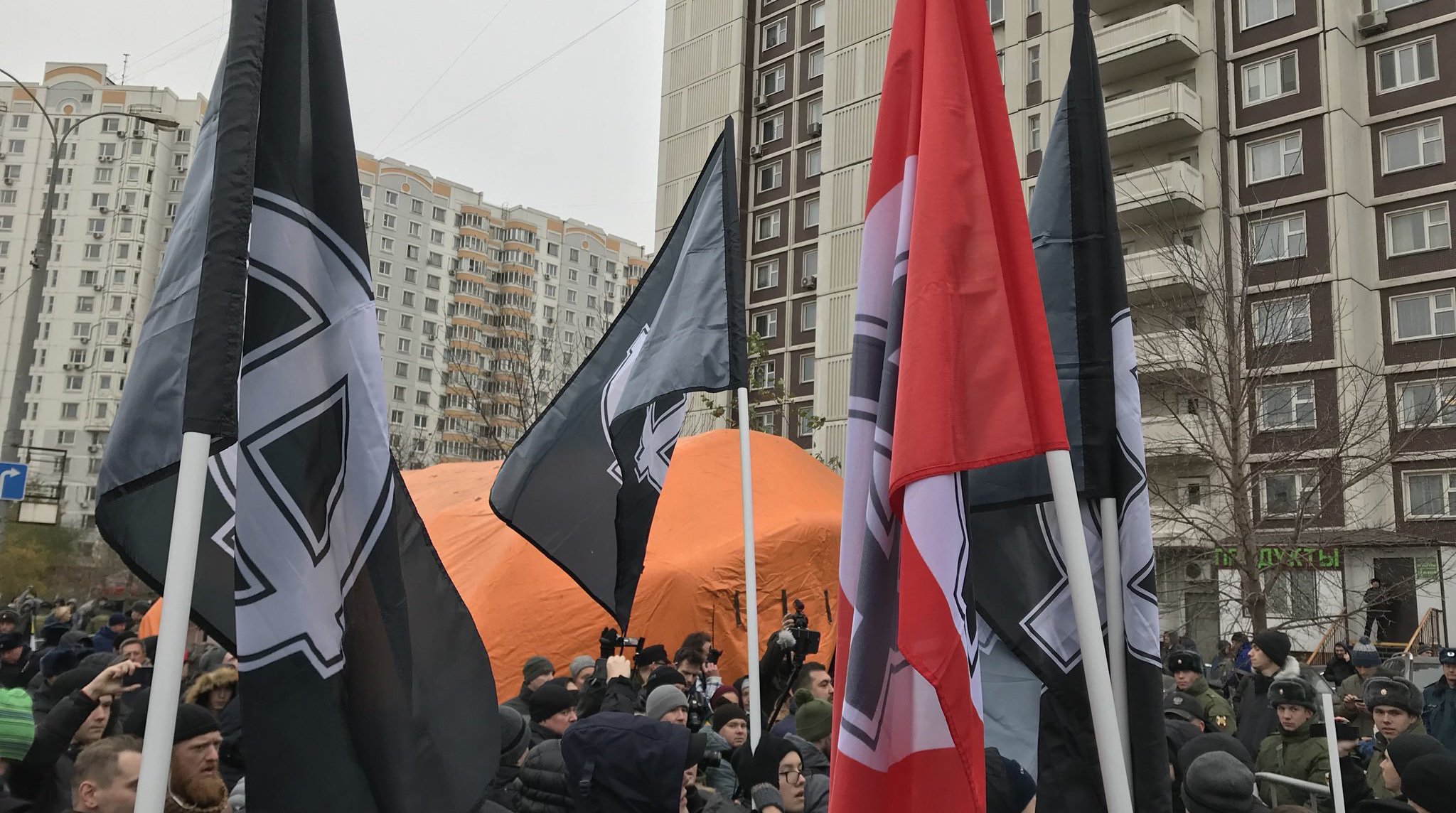Dailystorm - Полиция запретила националистам пронести баннеры на «Русский марш»