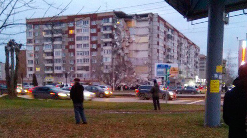 Dailystorm - В Ижевске от взрыва обрушилась часть девятиэтажки