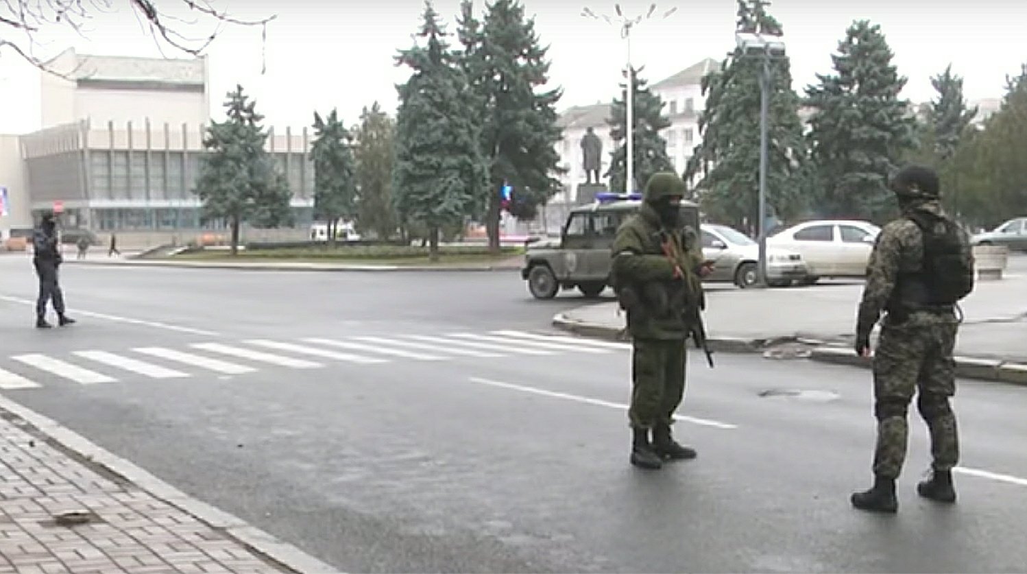 Dailystorm - Опубликовано видео вывода сотрудников из здания Генпрокуратуры ЛНР