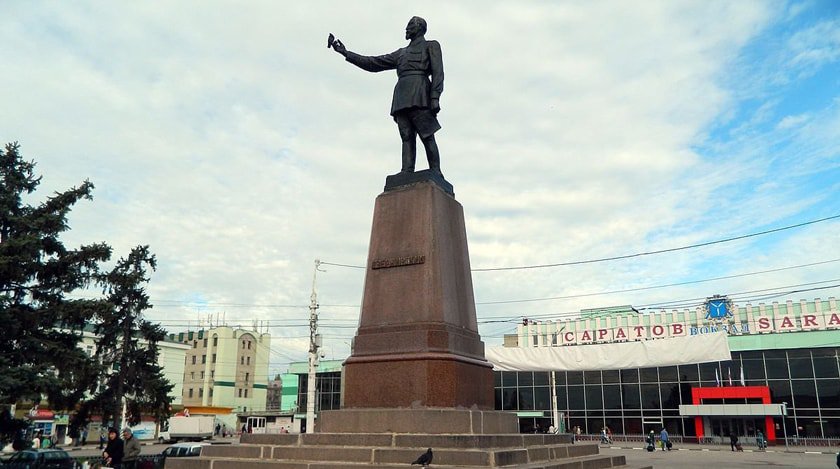 Dailystorm - Зюганов попросил Путина вернуть памятник Дзержинскому на Лубянке
