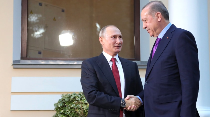 Президенты России и Турции по телефону обсудили конфликт, который заново разгорелся из-за действий американского лидера Фото: © GLOBAL LOOK press/Kremlin Pool