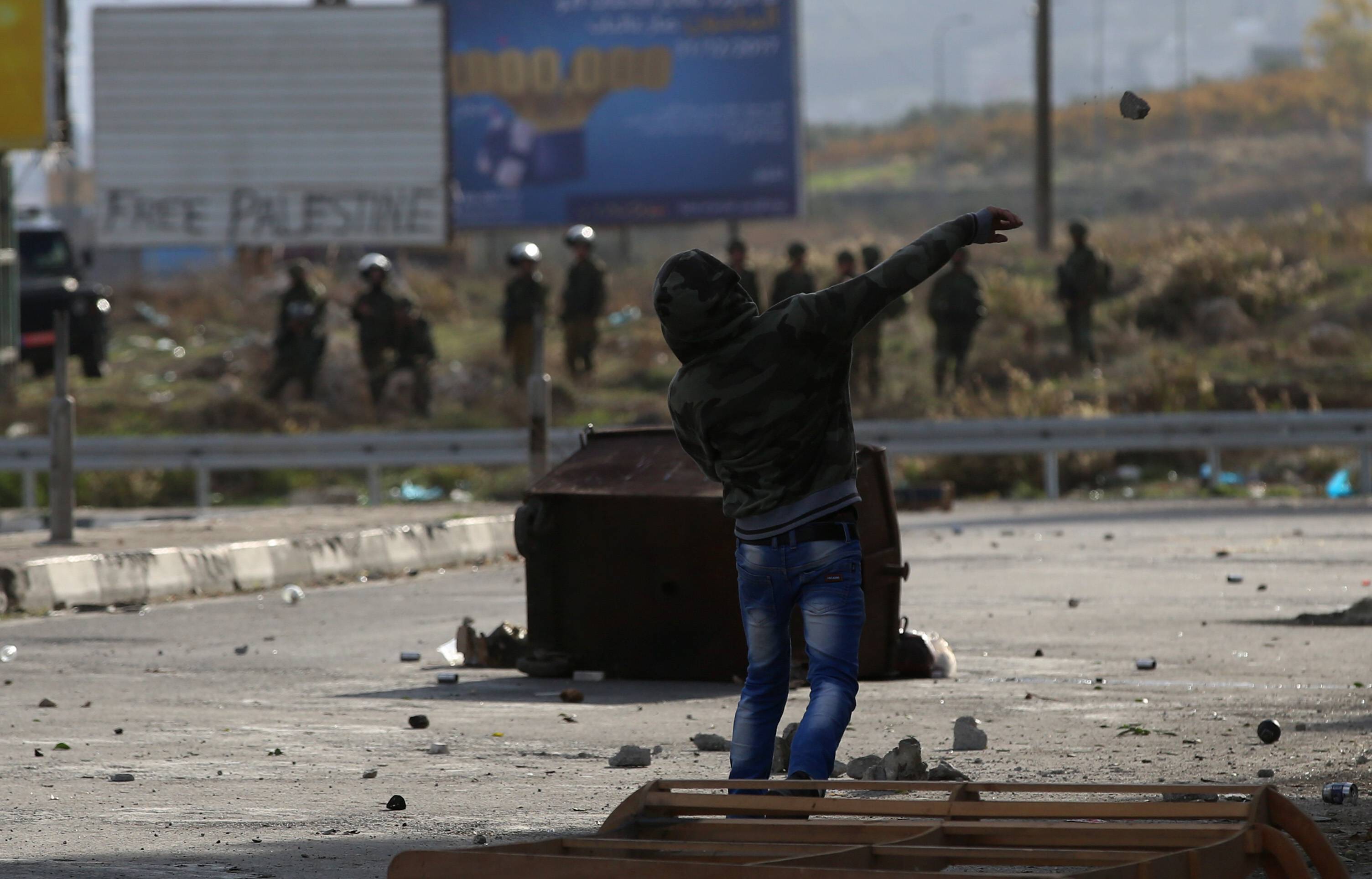 Ранее стало известно, что в результате столкновений палестинцев и израильтян погибли двое, по меньшей мере 245 человек ранены Фото: © GLOBAL LOOK press