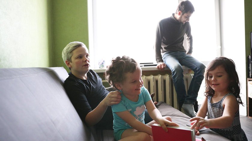 Dailystorm - Собчак предложила Савиновских помощь в борьбе за приемных детей