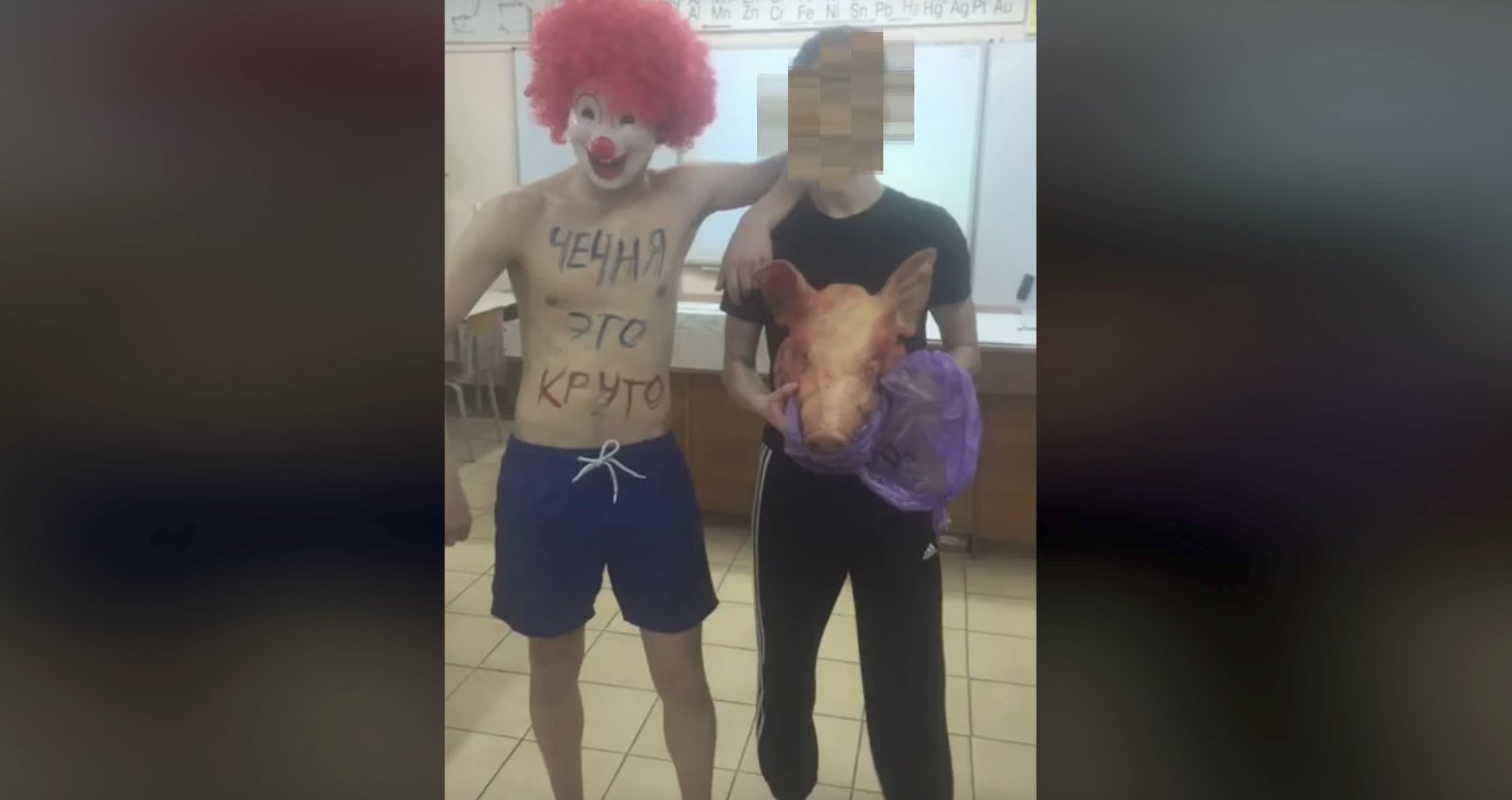Dailystorm - Директора калининградского лицея уволят после шутки школьников о Чечне со свиной головой