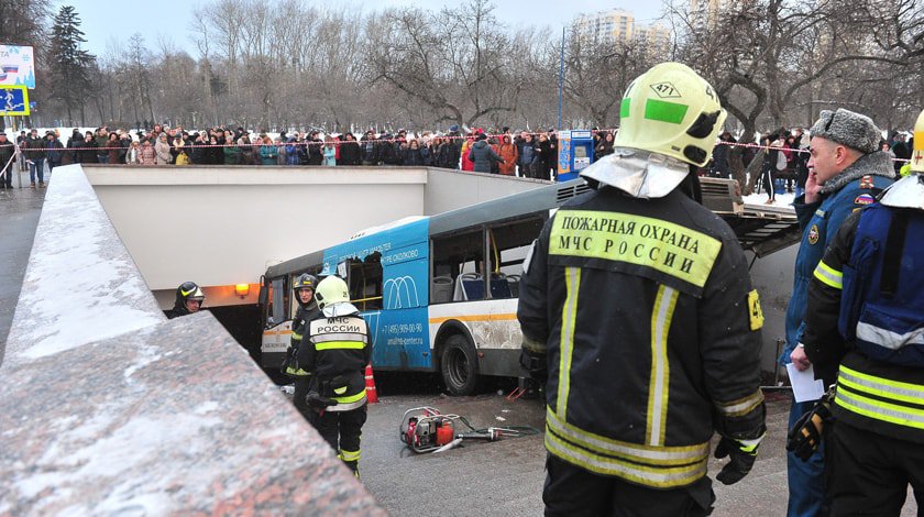 Dailystorm - Сбивший людей в Москве водитель автобуса перепутал педали