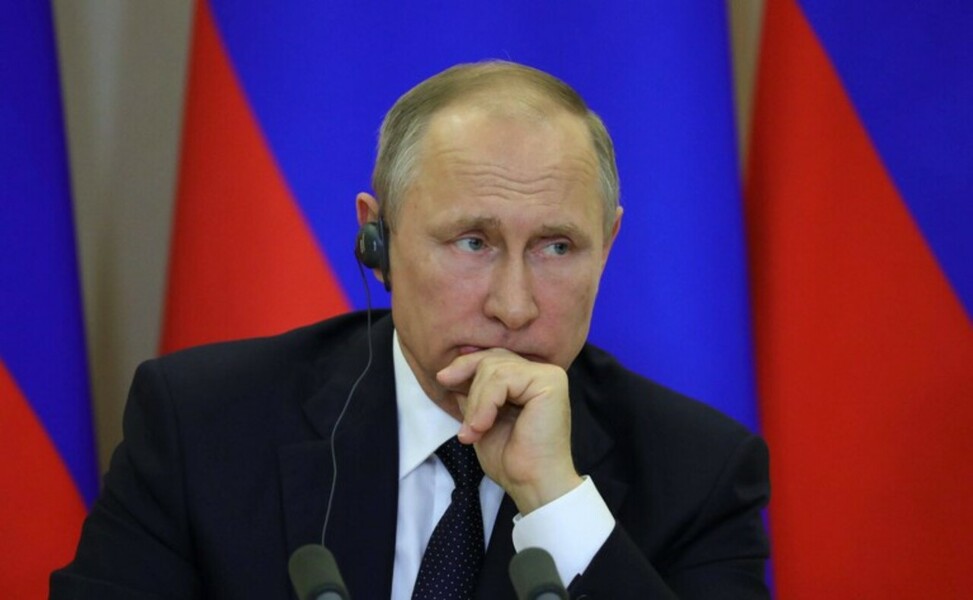 Одним из самых обсуждаемых эпизодов фильма-интервью с Владимиром Путиным стал ответ российского президента на вопрос Оливера Стоуна о гомосексуалистах.