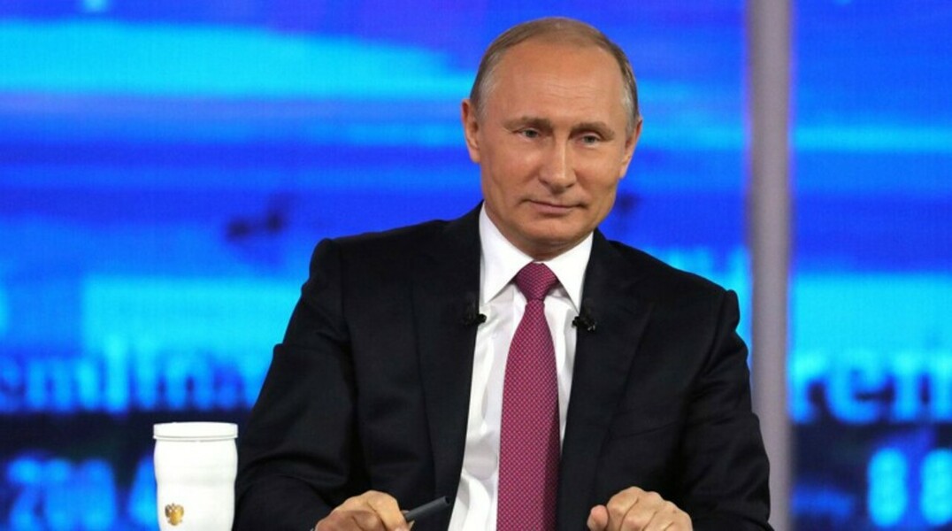 Прямая линия с президентом продлилась ровно 4 часа. За это время президент России раскрылся в новом образе: не только отец, но уже и дедушка нации