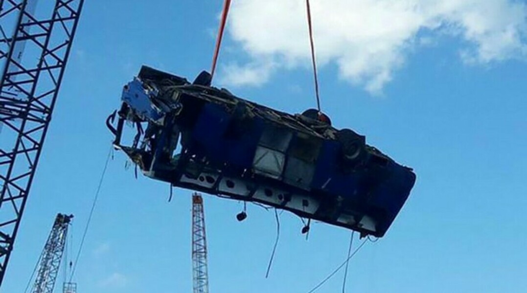 На Кубани подняли из моря рухнувший c пирса автобус — Daily Storm