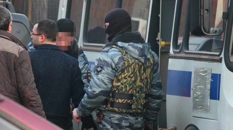 В Москве мужчина захватил заложников на кондитерской фабрике — Daily Storm