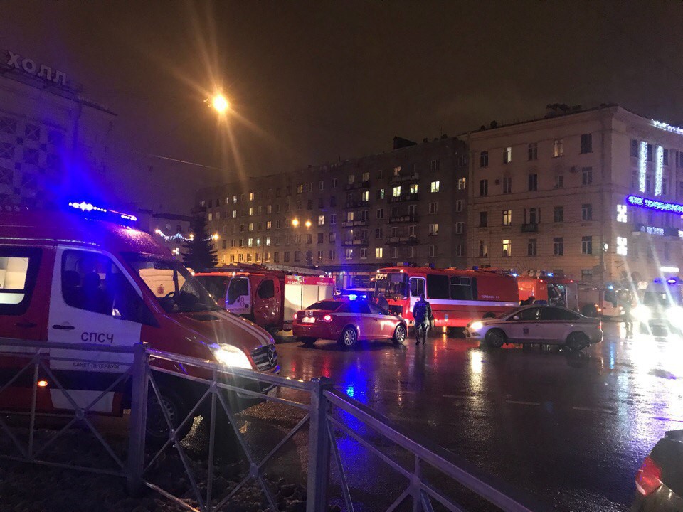 Dailystorm - Вышибло двери и обрушился потолок: очевидцы рассказали о взрыве в Петербурге