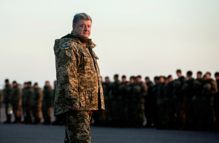 Порошенко обвинил РФ в развязывании гибридной войны и предложил запретить российский флаг — Daily Storm