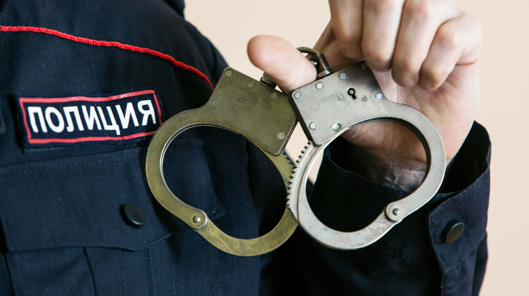 В Иркутской области полицейские сначала избили мужчину, а теперь хотят привлечь его за ложный донос, если он продолжит жаловаться Фото: © GLOBAL LOOK press/Nikolay Gyngazov
