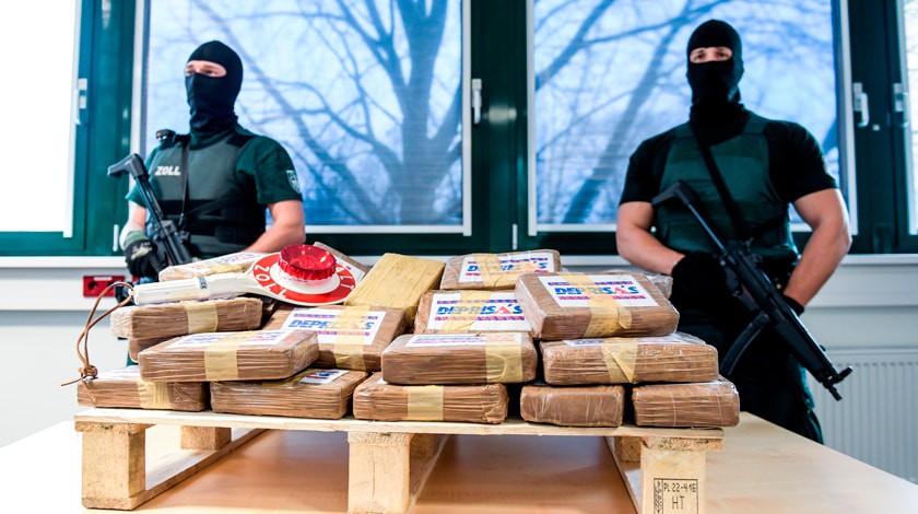 Dailystorm - «Гражданин К» заявил, что кокаин в посольство РФ подбросили спецслужбы США