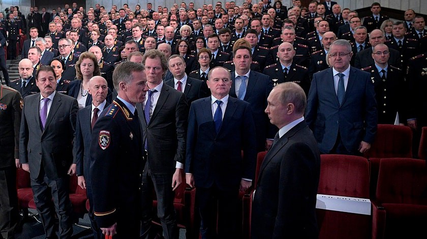 Dailystorm - Путин недоволен уровнем раскрываемости преступлений