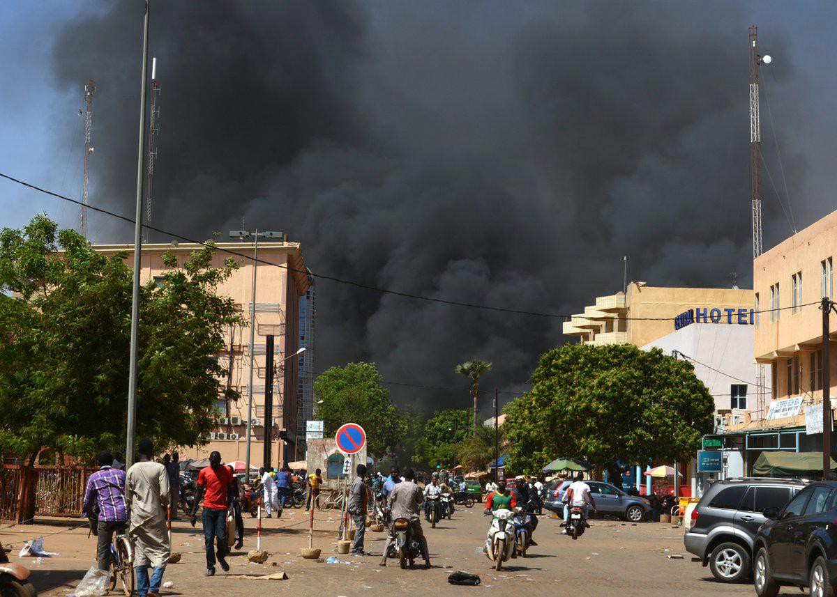 Dailystorm - 15 человек убиты при атаке на посольство Франции и генштаб армии в столице Буркина-Фасо