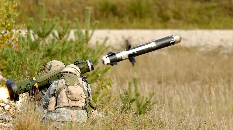 Военкор и создатель медиапроекта WarGonzo Семен Пегов — о том, как сразу после президентского послания американцы начали поставку ракет на Украину и какую реальную опасность для Донбасса представляют комплексы Javelin