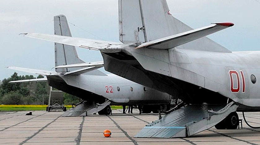 Dailystorm - Тела пассажиров и членов экипажа упавшего Ан-26 доставлены в морг