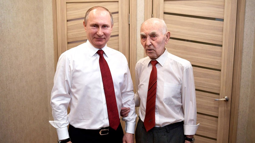 Dailystorm - Лазарь Матвеев и Сергей Чемезов рассказали о службе с Путиным в ГДР