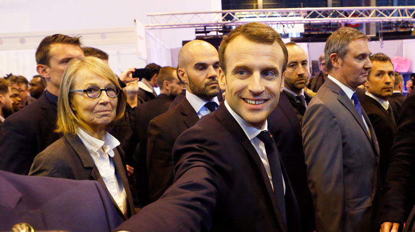 Президент Франции на открытии книжного салона в Париже послал предупреждение Москве Фото: © GLOBAL LOOK press