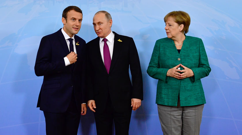 Президент Франции поздравил Владимира Путина с победой на выборах президента Фото: © GLOBAL LOOK press/Tobias Schwarz