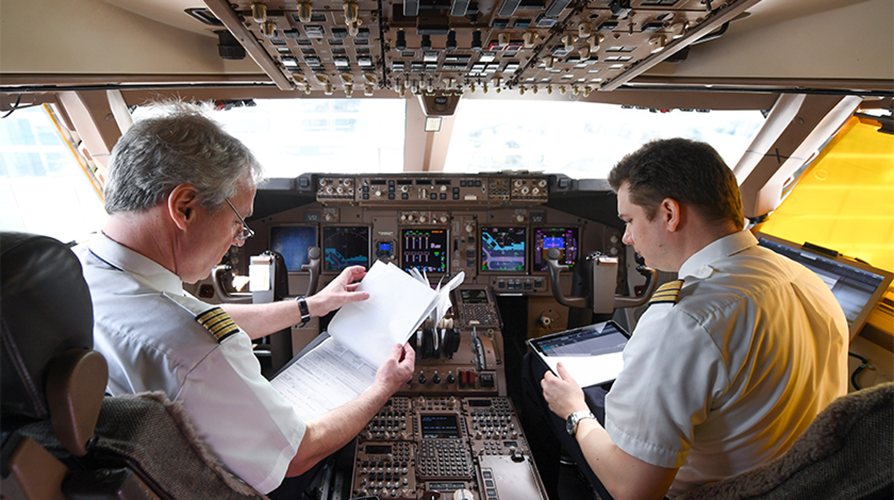 Следователи намерены изучить документы всех проходивших обучение на коммерческих пилотов Фото: © GLOBAL LOOK press/Arne Dedert