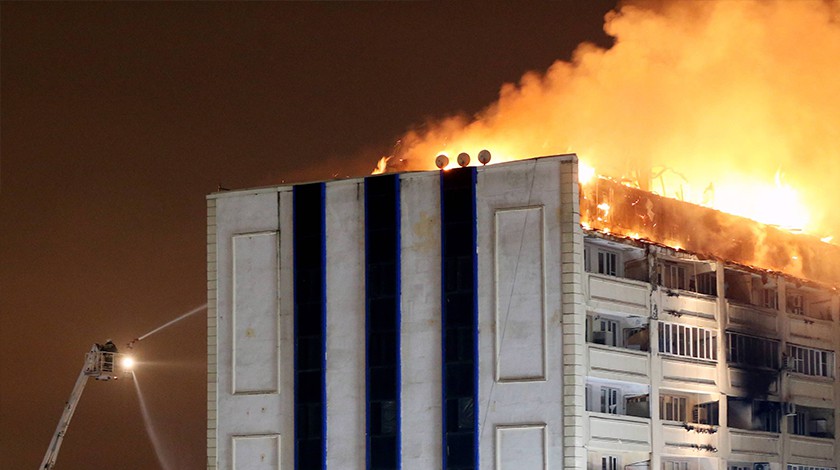 Dailystorm - В Грозном на проспекте Кадырова загорелась многоэтажка