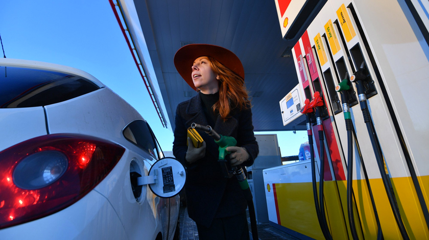 Правительство России планирует индексировать акцизы на топливо Фото: © GLOBAL LOOK press