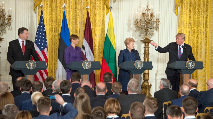 При этом США подписали со странами Балтии общую политическую декларацию о военном сотрудничестве Фото: GLOBAL LOOK press/Ron Sachs
