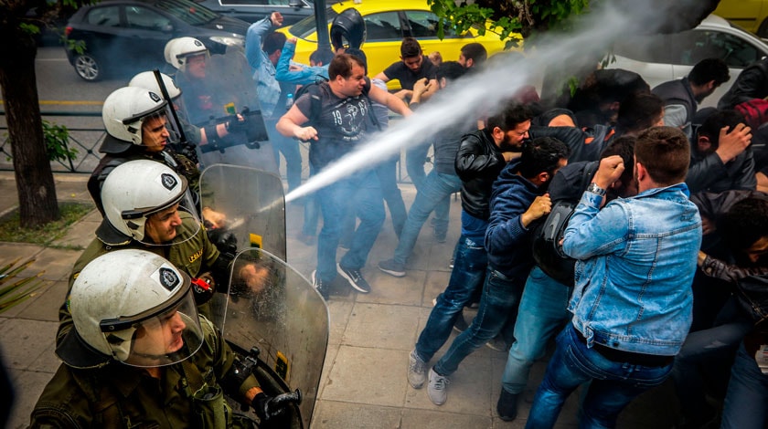 Генпрокуратура Армении возбудила уголовное дело в связи с массовыми беспорядками в столице Фото: © GLOBAL LOOK press/Eurokinissi