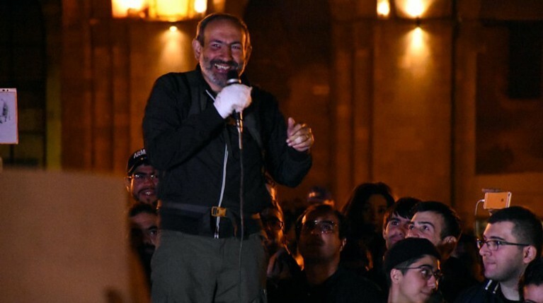Лидер протестов в Армении призвал избрать «премьера от народа» — Daily Storm