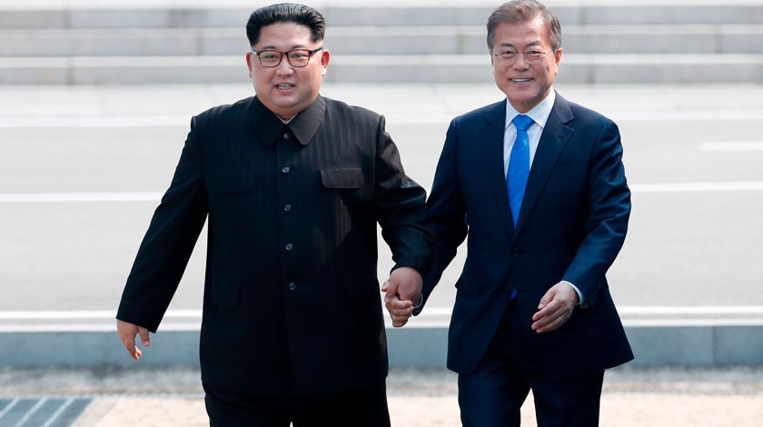 Dailystorm - «Встреча века»: на Корейском полуострове пообещали никогда не воевать