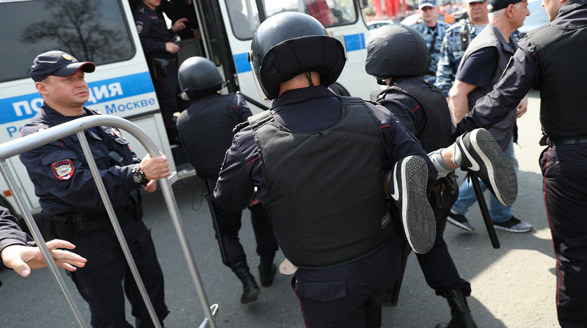 Репортеры сообщили о переполненных отделениях полиции в центре Москвы Фото: © Daily Storm