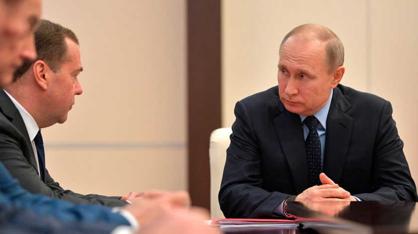 Dailystorm - Путин внес кандидатуру Медведева на пост главы правительства
