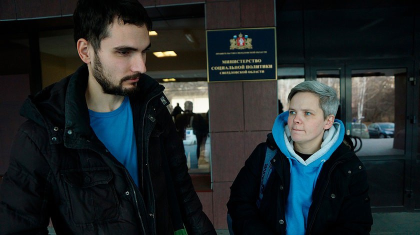 Dailystorm - Суд признал законным решение не возвращать приемных детей Юлии Савиновских